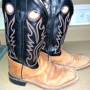Youth Boys old west boots Leather Black Size 4D. Good Condition!